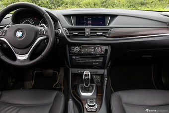 2015款宝马X1 2.0T自动xDrive20i X套装晋级版