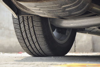 2015款君威1.6T自动精英技术型