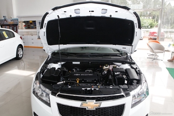 2013款科鲁兹1.8L自动SE