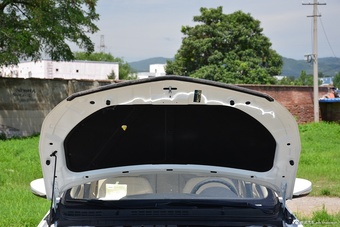 2016款逸动1.6L自动风尚型