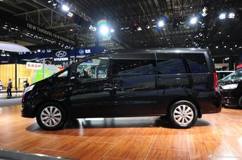 2013款瑞风M5 2.0T自动公务版