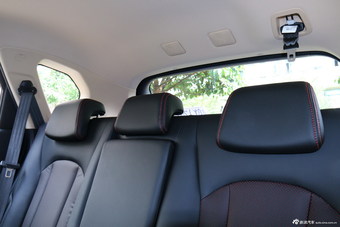 2015款 宝骏560 1.8L手动豪华型