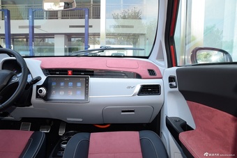 2016款众泰E200科技版