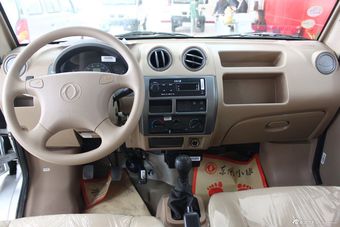 2012款小康K07座椅空间