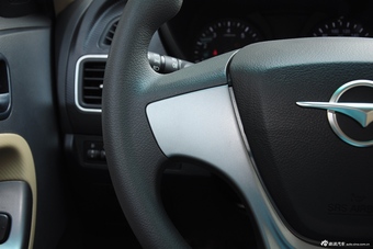 2015款海马福美来1.6L手动风尚型