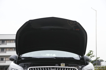 2016款昂科威2.0T自动四驱精英型28T