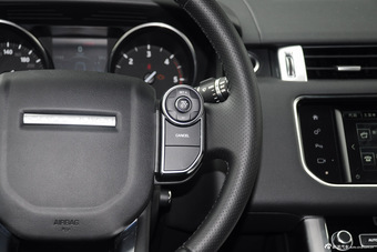 2016款揽胜运动版3.0自动SDV6 HSE