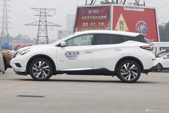 2015款楼兰 2.5L自动S/C HEV XV四驱混动旗舰版