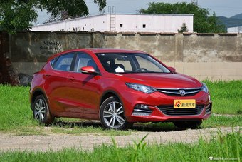 2016款逸动XT 1.6L自动俊酷型