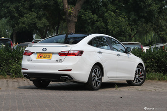 2016款奔腾B70 1.8T自动运动尊贵型