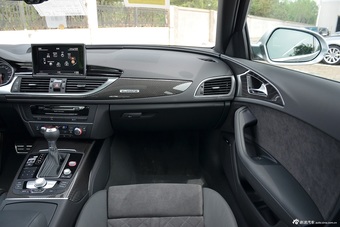 2016款奥迪RS6 4.0T自动Avant