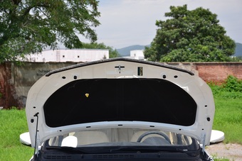 2016款逸动1.6L手动风尚型