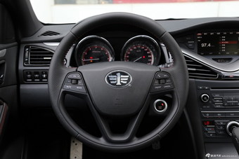 2016款奔腾B70 1.8T自动运动尊贵型