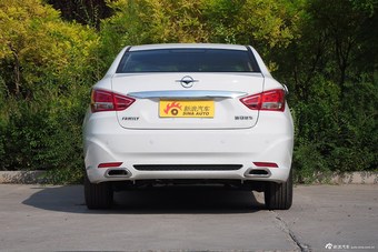 2015款海马福美来1.6L自动品尚型