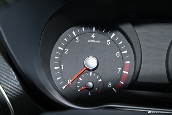 2014款福美来M5 1.6L自动舒适型