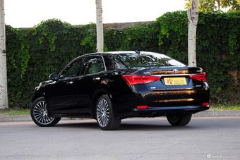 2015款皇冠2.0T自动尊享版