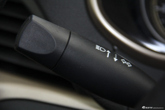 2016款自由光2.4L自动优越版