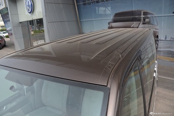 2016款凯路威2.0T自动四驱舒适版9座