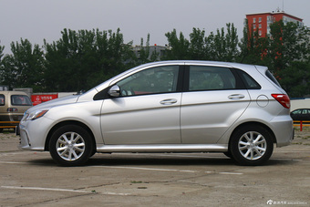 2015款北汽新能源EV200轻秀版