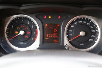 2014款启辰R50自动精彩版