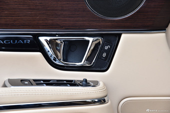 2015款捷豹XJL 3.0 SC典雅商务80周年典藏版