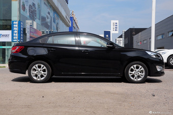 2015款海马福美来1.6L手动智尚型