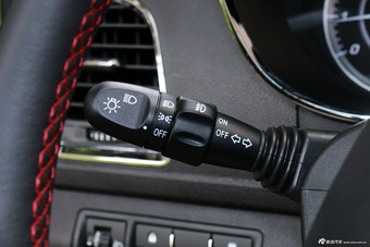 2015款 宝骏560 1.8L手动豪华型