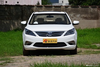 2016款逸动1.6L手动风尚型