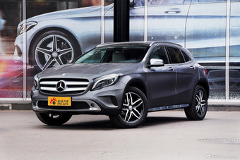 2015款 奔驰GLA220 2.0T自动4MATIC 时尚型图片