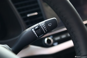 2016款领动1.6L自动智炫旗舰型