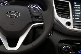 2015款全新途胜1.6T自动两驱智能型