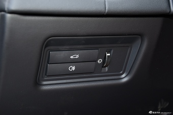 2016款捷豹XJL 3.0L自动SC四驱全景商务版