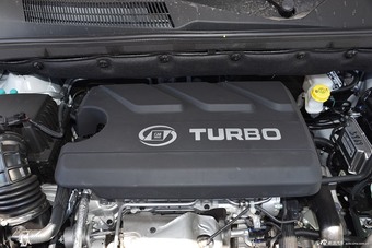 2016款宝骏730 1.5T手动豪华型 7座