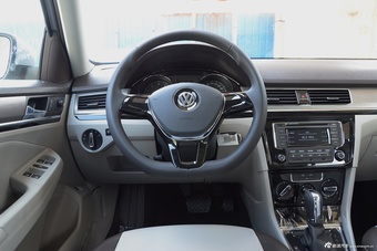 2016款宝来1.4T自动舒适型230TSI