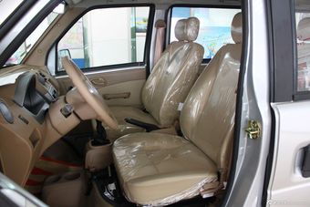 2012款小康K07座椅空间