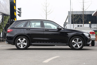 2016款奔驰GLC300 2.0T自动4MATIC动感型