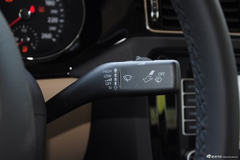 2015款速腾230TSI手动豪华型