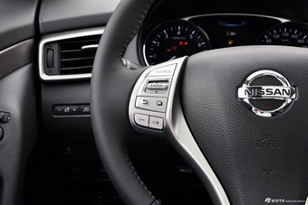 2014款奇骏2.5L XL ITS+NAVI 自动四驱尊享版