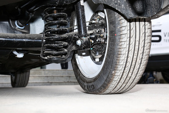 2015款奇瑞E3 1.5L手动实尚版