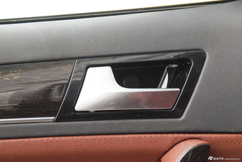 2015款众泰T600 2.0T手动尊贵型