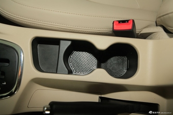 2013款艾瑞泽7 1.6CVT致尚版