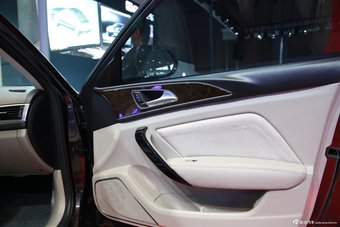 2015上海车展：众泰Z700