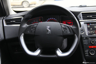 2014款DS 6 1.6T尊享版THP160