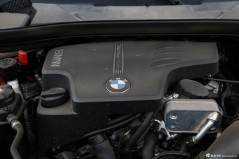 2015款宝马X1 2.0T自动xDrive20i X套装晋级版