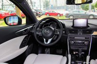 2016款马自达CX-4 2.5L自动四驱蓝天无畏版