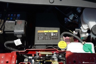 2016款众泰E200科技版