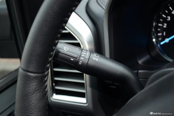 2015款福特F-150 5.0L自动PLATINIUM