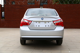 2014款启辰D50精彩版