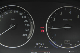 2014款宝马5系525Li豪华设计套装