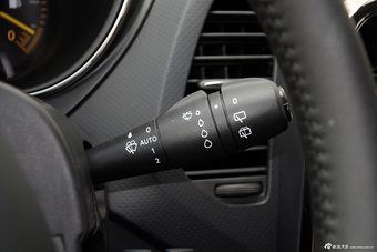 2015款雷诺卡缤1.2T自动豪华型